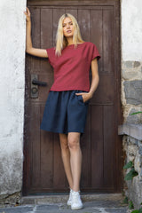 Linen blouse with short sleeves and side slits